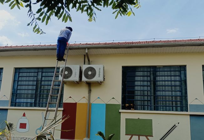 Tiguila repassa recursos para instalar ar-condicionado em escolas e saúde