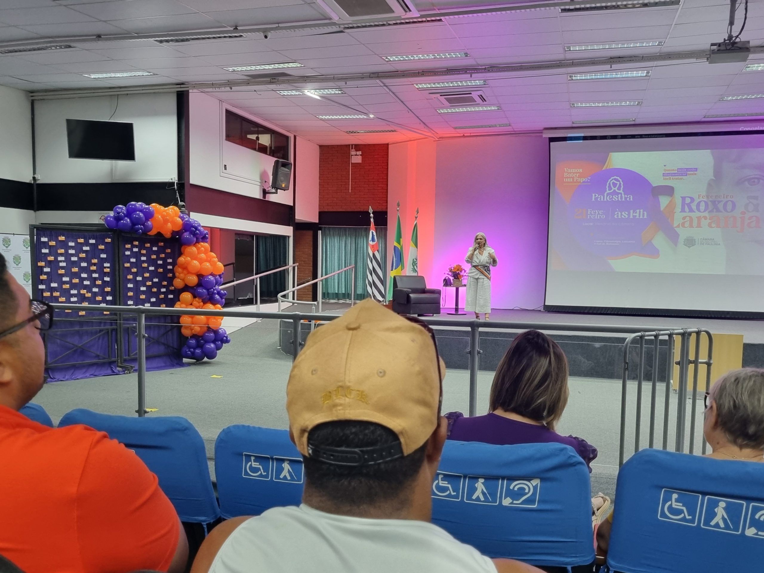 Médica reforça importância da qualidade de vida em palestra do Fevereiro Roxo e Laranja