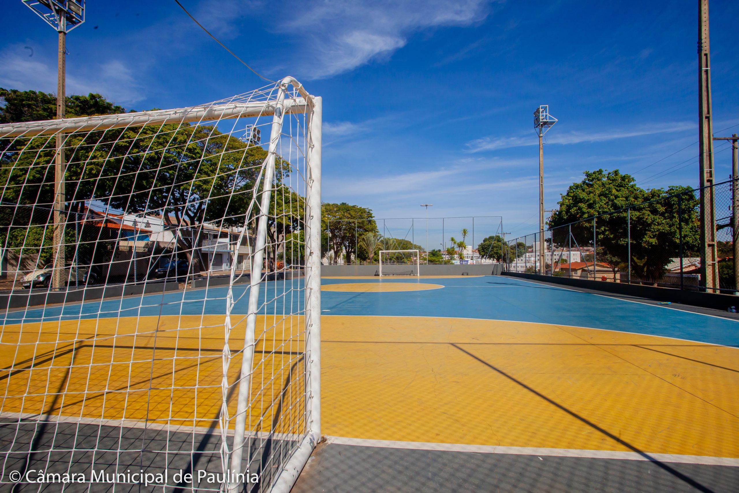 Fábio da Van solicita quadras esportivas para o bairro São José II